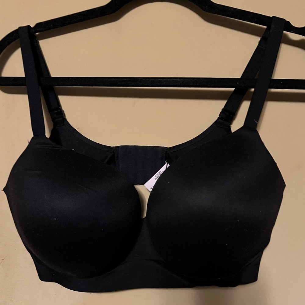 Victoria's Secret Wireless Push Up Bra 38DDD